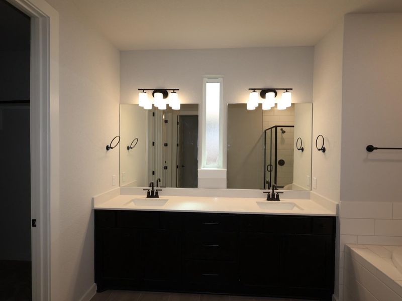 Furnished interior view inside a new home in Edgewood, Leander (Image 7).