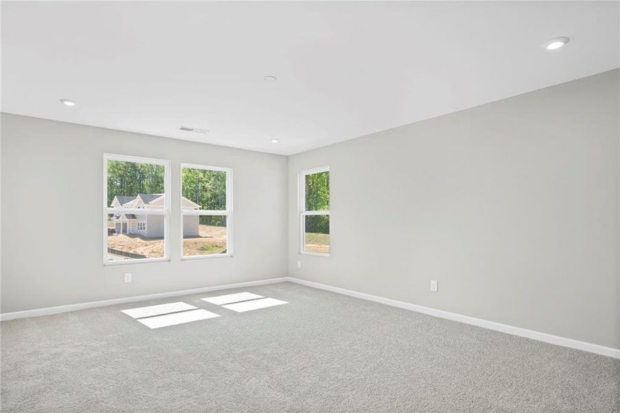 Spacious, unfurnished interior of a new home in Sage Woods, Dallas (Image 17).
