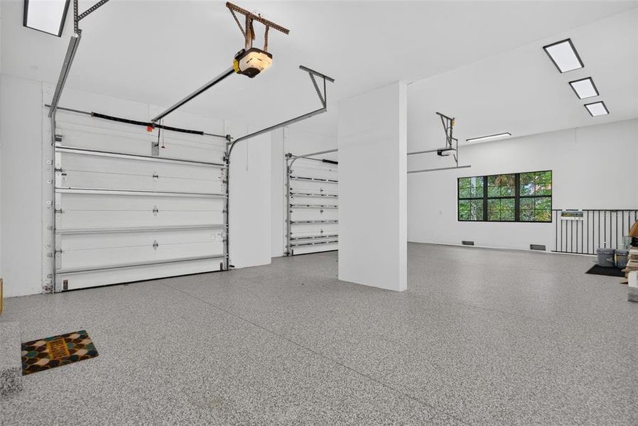 Spacious, unfurnished interior of a new home in , Sarasota (Image 65). Spacious, unfurnished interior of a new home in , Sarasota (Image 65).