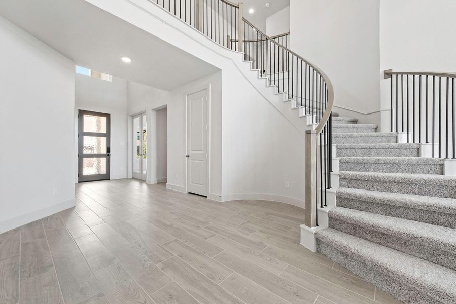 Spacious, unfurnished interior of a new home in Jubilee, Hockley (Image 19).