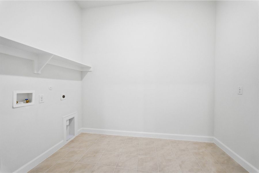 Spacious, unfurnished interior of a new home in Solterra, Mesquite (Image 36). Spacious, unfurnished interior of a new home in Solterra, Mesquite (Image 36).