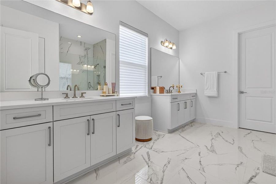 Furnished interior view inside a new home in , Montverde (Image 37).
