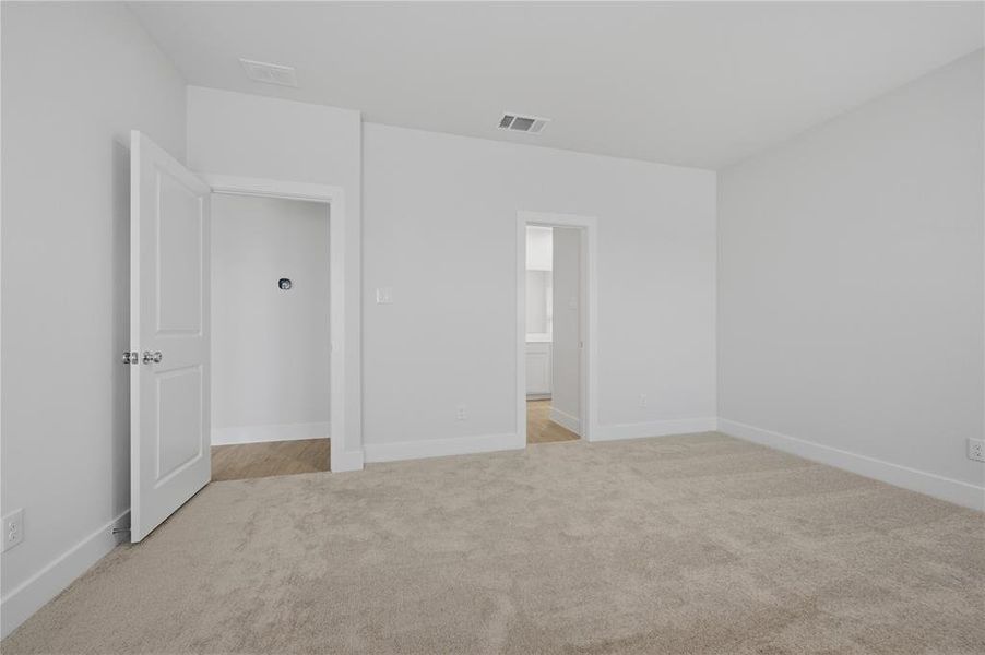 Spacious, unfurnished interior of a new home in , Forney (Image 30).
