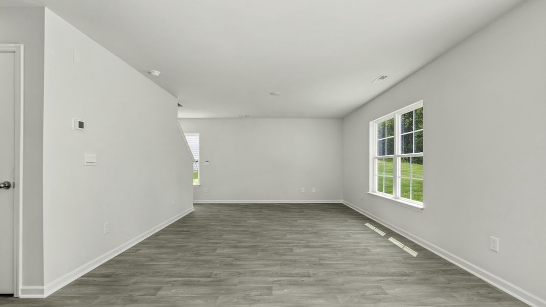 Spacious, unfurnished interior of a new home in Baymeade, Lexington (Image 12).
