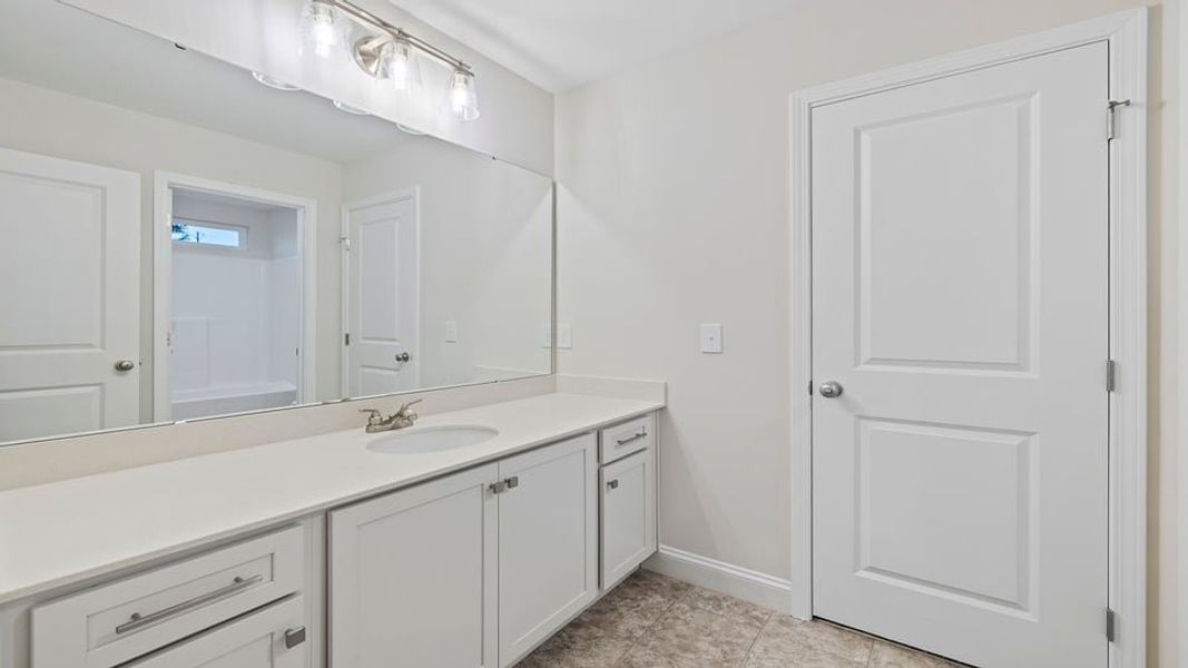 Furnished interior view inside a new home in Alder Pond, Campobello (Image 10).
