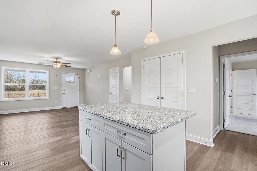 214 Rae St-49 214 Rae St-49