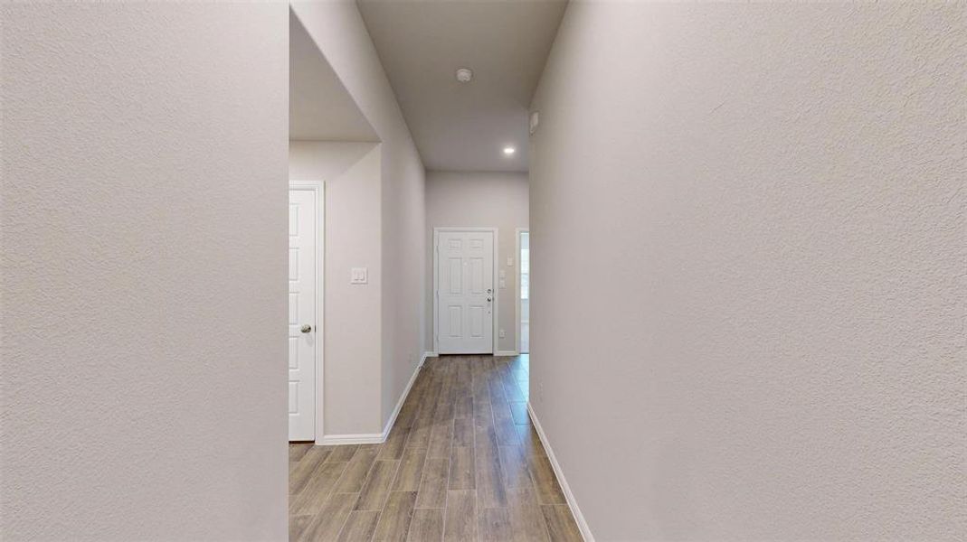 Spacious, unfurnished interior of a new home in Forest Park, Princeton (Image 23).