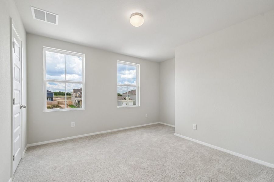 Spacious, unfurnished interior of a new home in Cascade, Liberty Hill (Image 14).