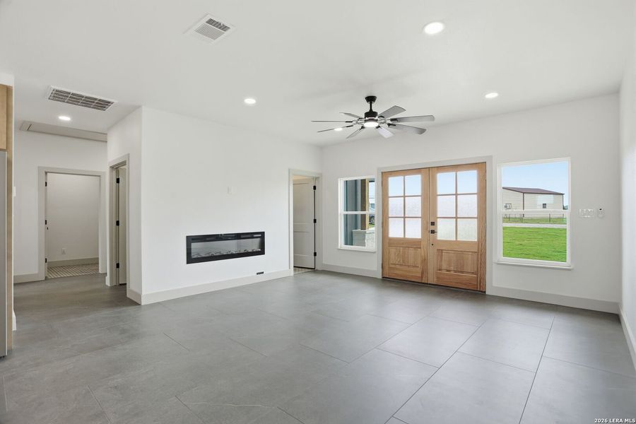 Spacious, unfurnished interior of a new home in , La Vernia (Image 18). Spacious, unfurnished interior of a new home in , La Vernia (Image 18).