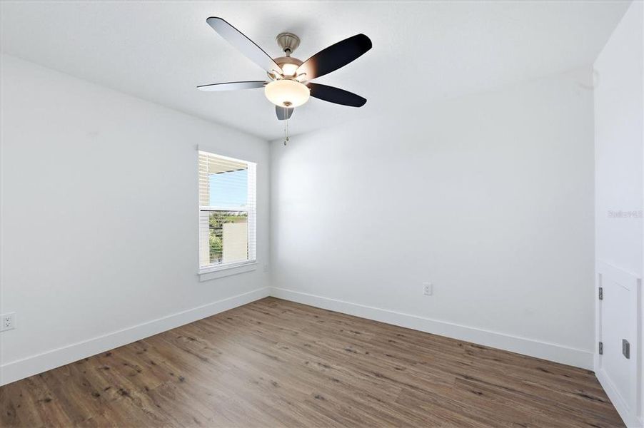 Spacious, unfurnished interior of a new home in , Port Charlotte (Image 22).