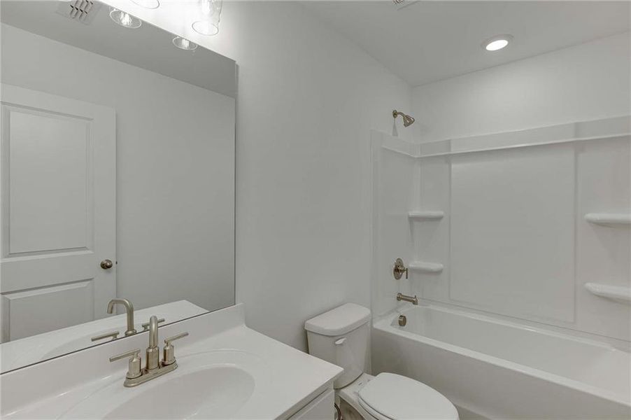 Image 23 of a home in Laurelwood.