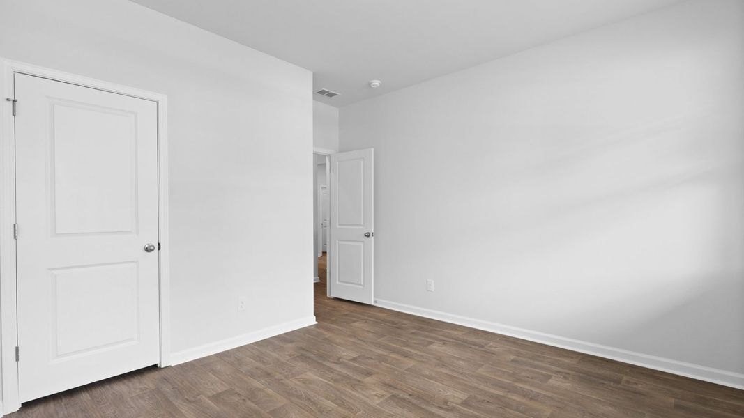 Representative unfurnished interior of a home built from the ARCHER-EXP by D.R. Horton in Lakeview at Kitfield, Moncks Corner (Image 31).