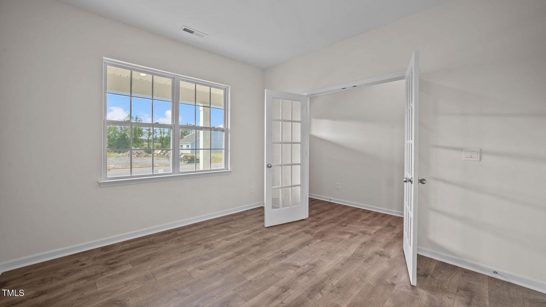 1121 Middlecrest Drive 1121 Middlecrest Drive