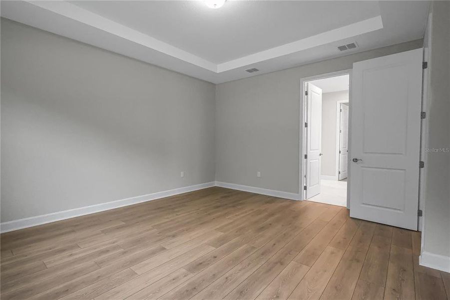 Spacious, unfurnished interior of a new home in Cresswind at Hammock Oaks, Lady Lake (Image 25). Spacious, unfurnished interior of a new home in Cresswind at Hammock Oaks, Lady Lake (Image 25).