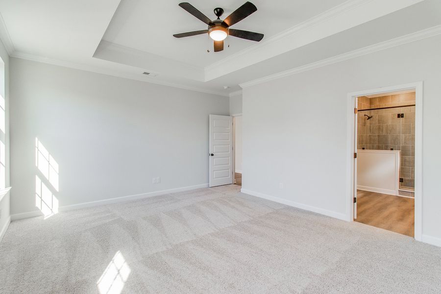 Spacious, unfurnished interior of a new home in Pebble Branch, Chapin (Image 30).