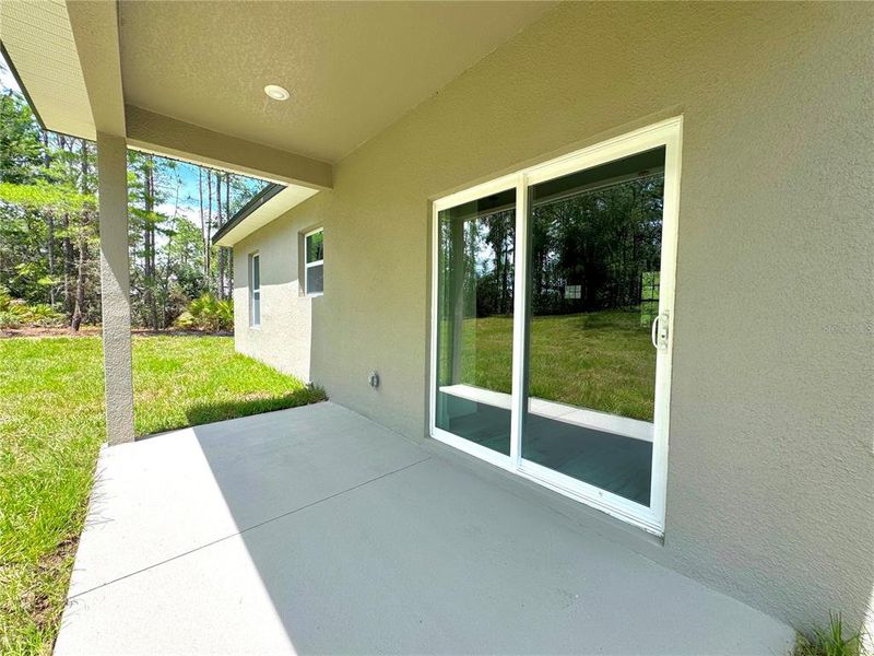 Exterior details and patio area of a home in , Citrus Springs (Image 21).