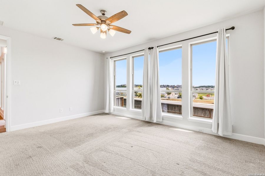 Spacious, unfurnished interior of a new home in Ladera, San Antonio (Image 33). Spacious, unfurnished interior of a new home in Ladera, San Antonio (Image 33).