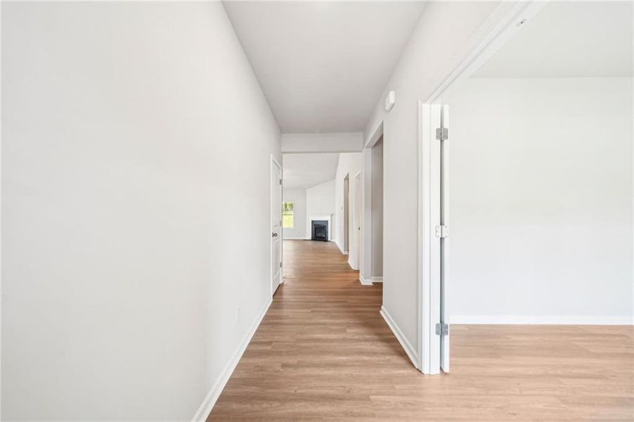 Spacious, unfurnished interior of a new home in Stephen's Landing, Loganville (Image 30).