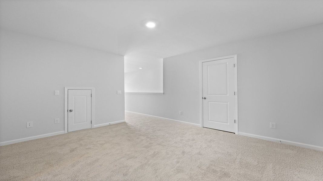 Spacious, unfurnished interior of a new home in Lakeview at Kitfield, Moncks Corner (Image 24).