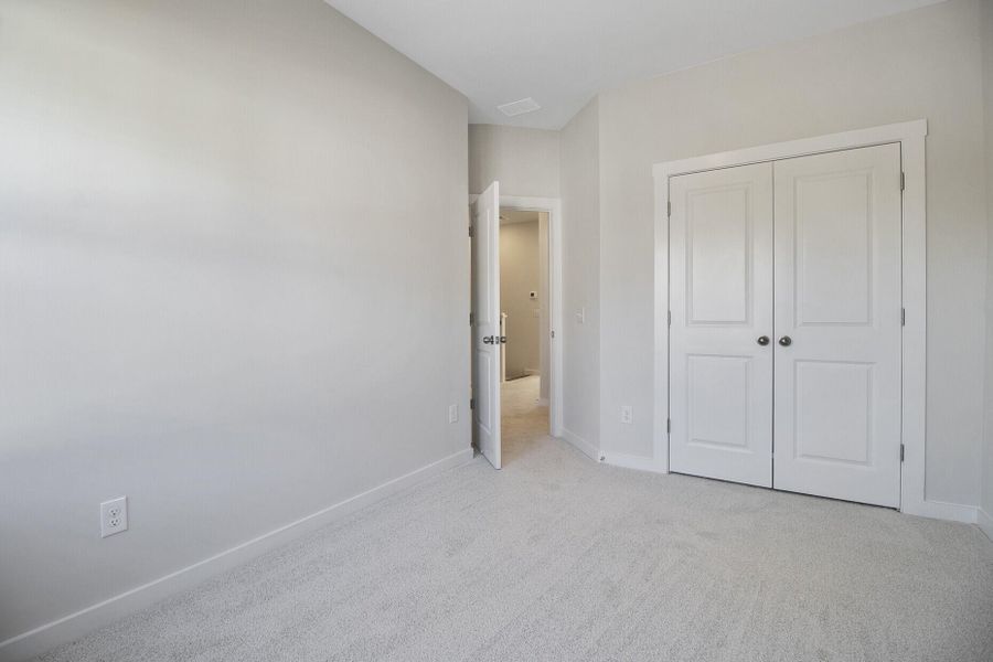 Spacious, unfurnished interior of a new home in , Johns Island (Image 26).