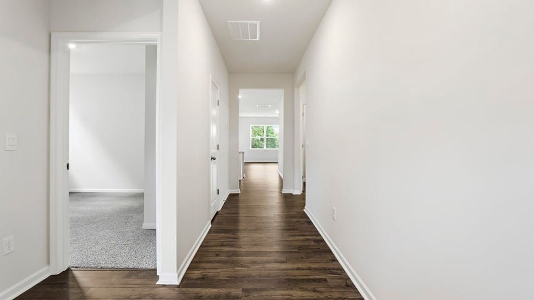 Spacious, unfurnished interior of a new home in Hunters Ridge, Woodruff (Image 15).