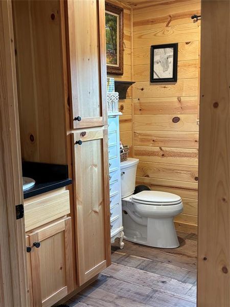 Furnished interior view inside a new home in , Goldthwaite (Image 3).