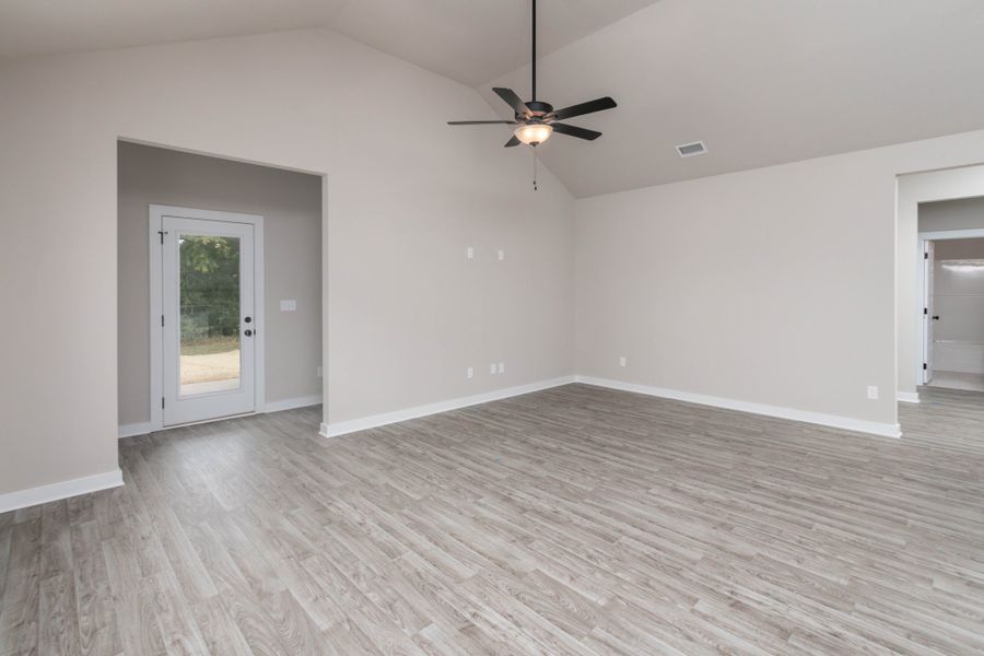 Representative unfurnished interior of a home built from the Sitka by Nason Homes in Brady Estates, Murfreesboro (Image 18).