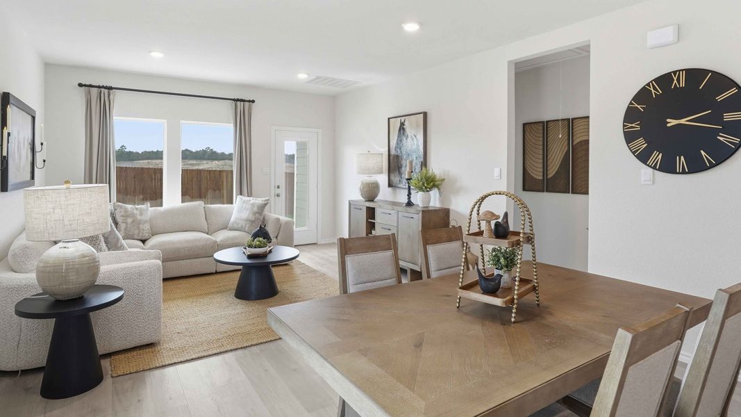 Representative furnished interior of a home built from the HANNA by D.R. Horton in Blaire Lake, Tyler (Image 16). Representative furnished interior of a home built from the HANNA by D.R. Horton in Blaire Lake, Tyler (Image 16).