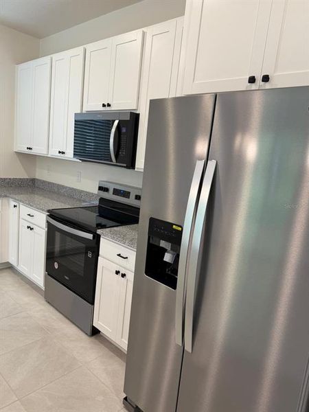 Furnished interior view inside a new home in , Clermont (Image 7).