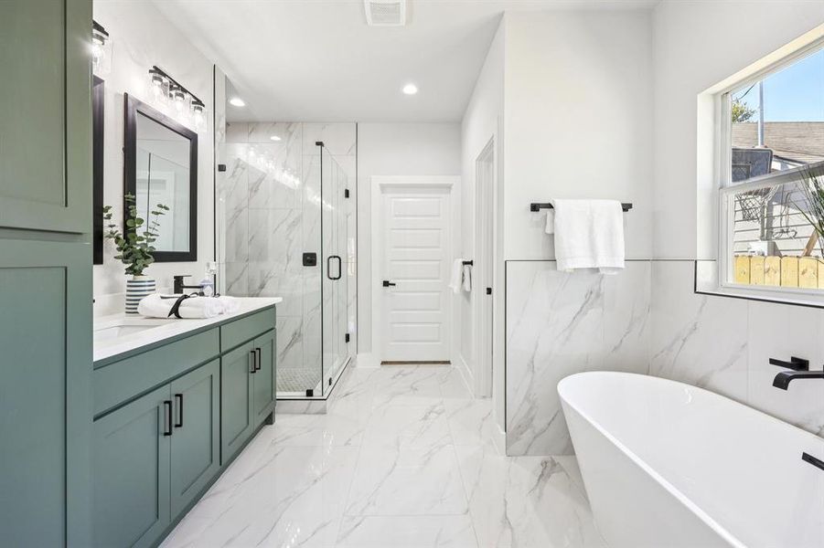 Furnished interior view inside a new home in , Dallas (Image 18).