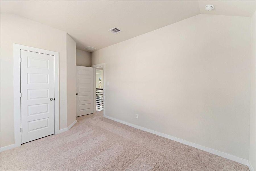 Spacious, unfurnished interior of a new home in Magnolia Springs, Montgomery (Image 25).