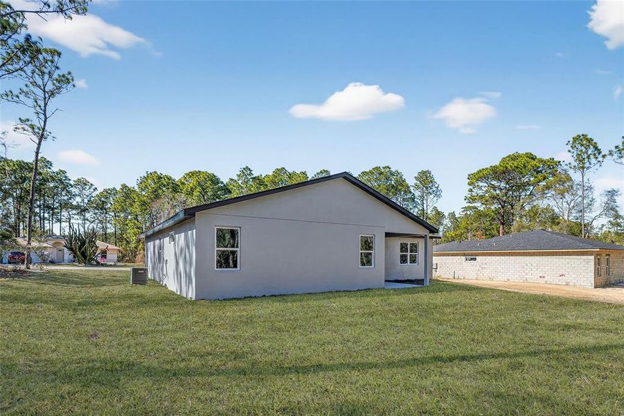 Exterior details and patio area of a home in , Citrus Springs (Image 2). Exterior details and patio area of a home in , Citrus Springs (Image 2).