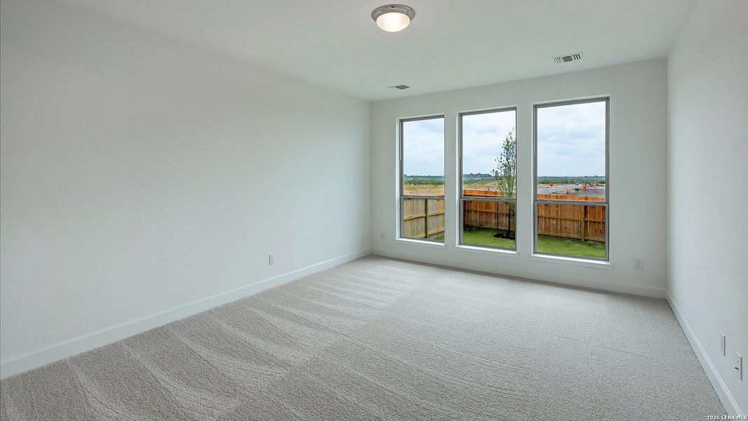 Spacious, unfurnished interior of a new home in Briggs Ranch, San Antonio (Image 22).
