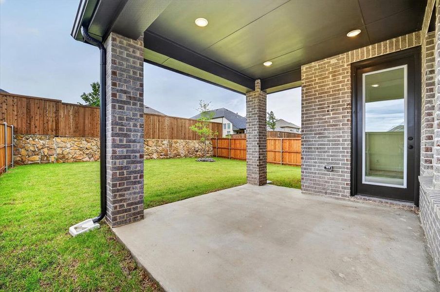 Exterior details and patio area of a home in Heritage Ranch, Sherman (Image 2). Exterior details and patio area of a home in Heritage Ranch, Sherman (Image 2).