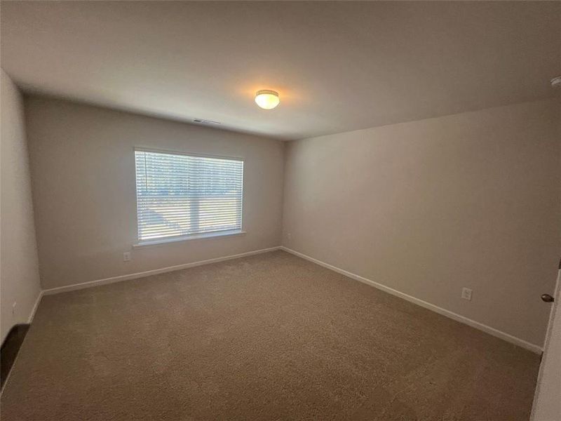 Spacious, unfurnished interior of a new home in Castleberry Pointe, Dawsonville (Image 16).