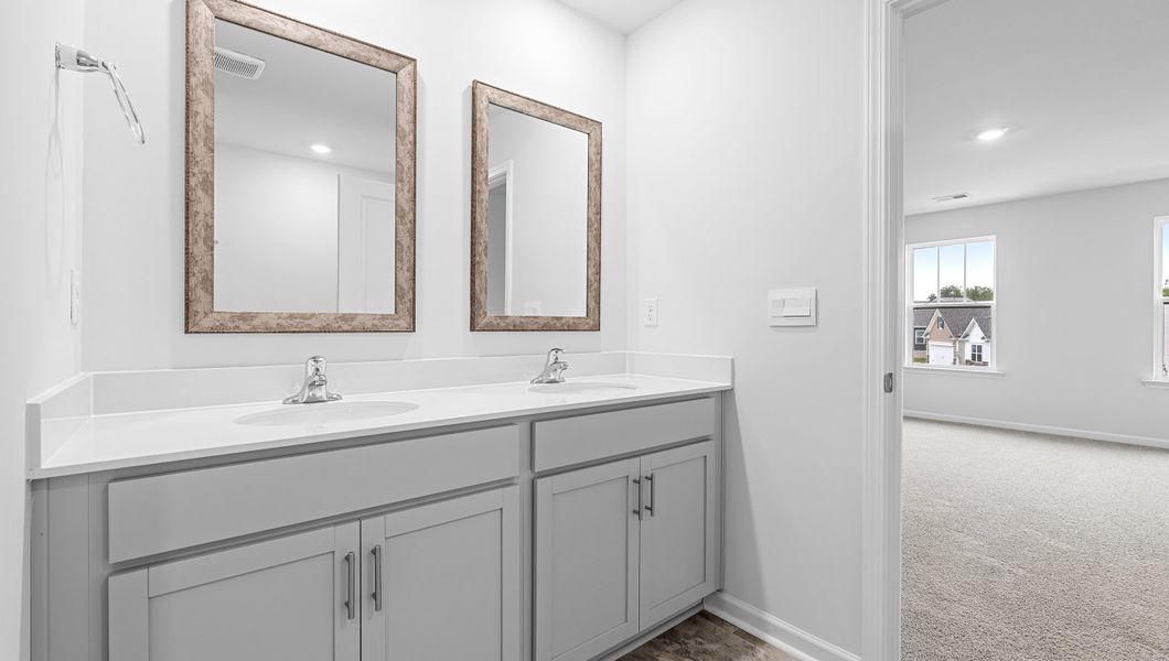 Furnished interior view inside a new home in Woodglen, Piedmont (Image 13).
