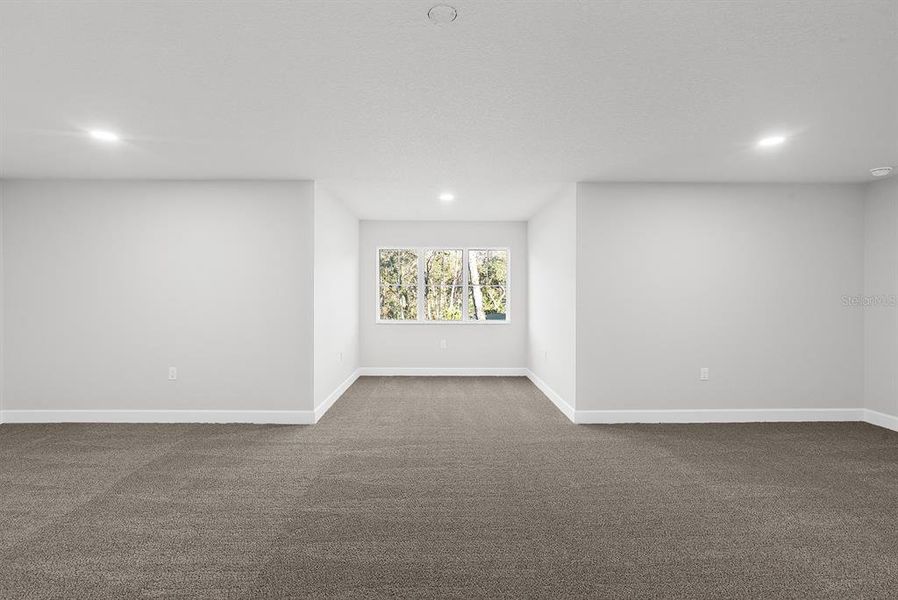 Spacious, unfurnished interior of a new home in , Brooksville (Image 31).