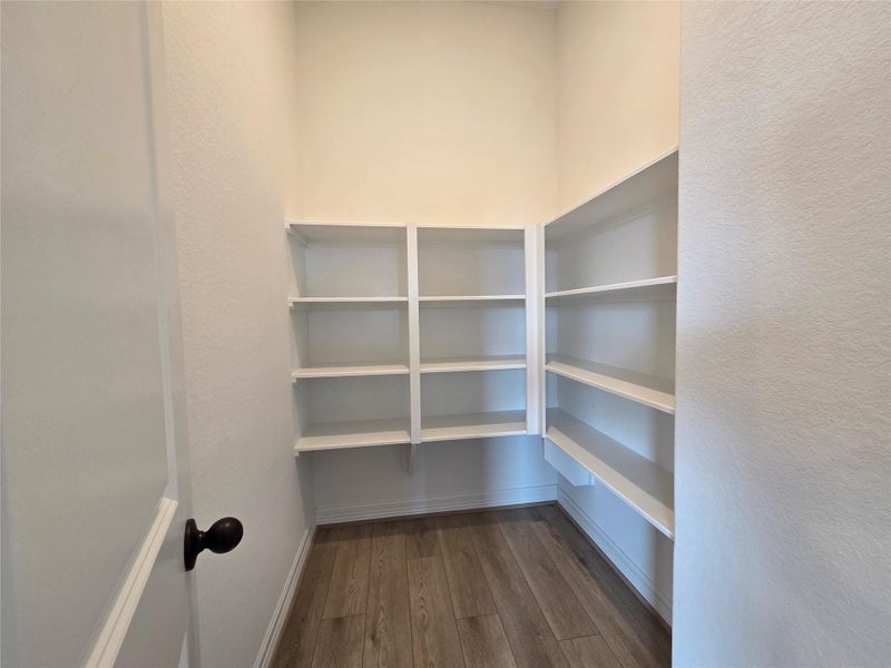 Spacious, unfurnished interior of a new home in Emory Glen, Magnolia (Image 15).