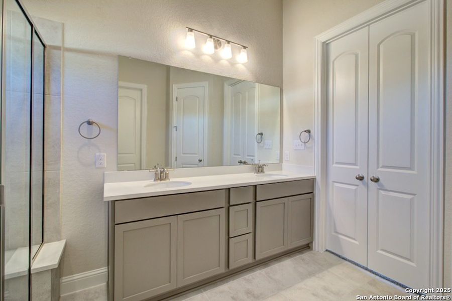 Furnished interior view inside a new home in Meyer Ranch – Premier, New Braunfels (Image 7).