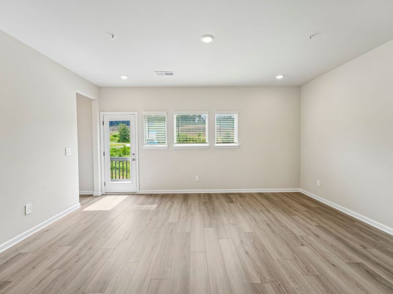 Spacious, unfurnished interior of a new home in Hemingway - Highland Series, Cumming (Image 17).