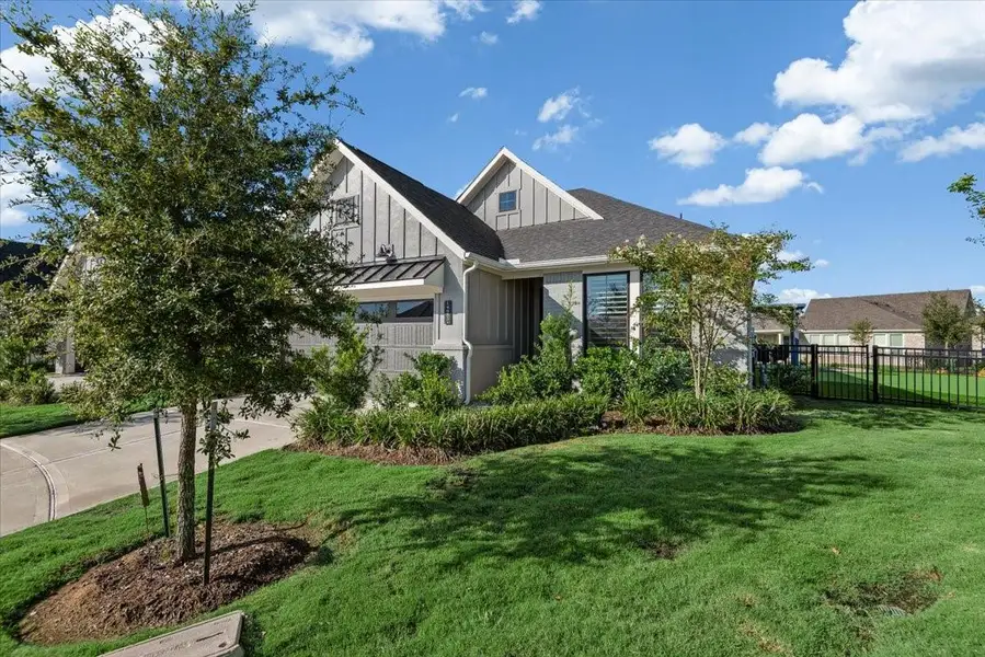 Front exterior of a new home in , Willis, TX, highlighting curb appeal (Image 2). Front exterior of a new home in , Willis, TX, highlighting curb appeal (Image 2).