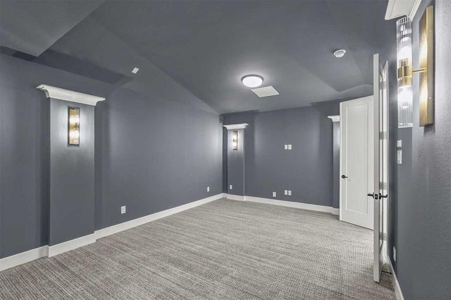 Spacious, unfurnished interior of a new home in Star Trail, Prosper (Image 15).