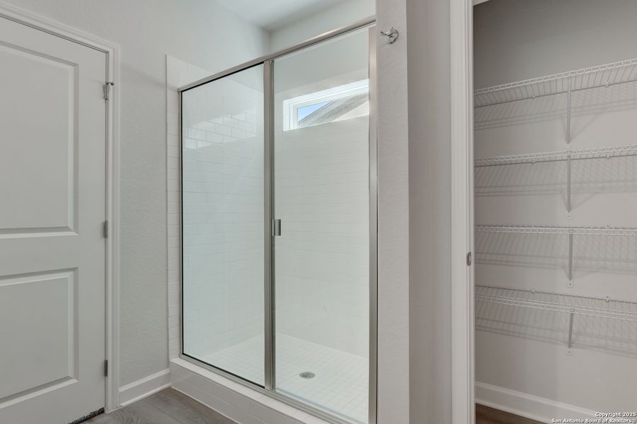 Spacious, unfurnished interior of a new home in Cordova Trails, Seguin (Image 21).