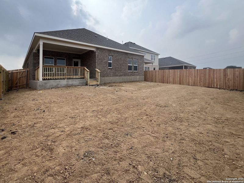 Exterior details and patio area of a home in Nopal Valley, San Antonio (Image 11).