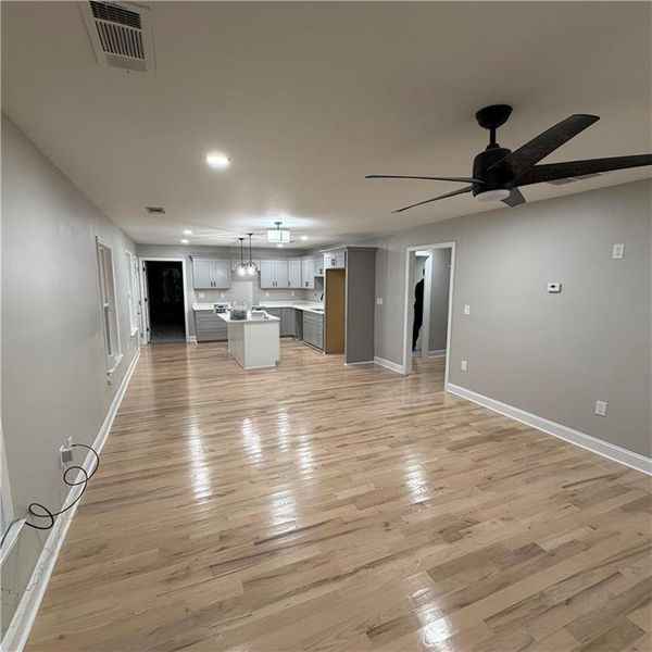 Spacious, unfurnished interior of a new home in , Atlanta (Image 6).