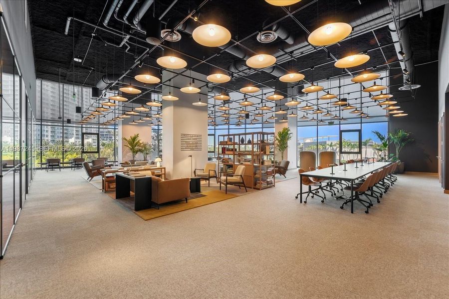 Business Center & Co-Working Lounge Business Center & Co-Working Lounge