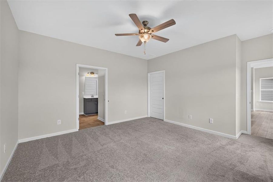 Spacious, unfurnished interior of a new home in Summerfield Place, Carrollton (Image 15).