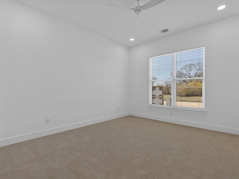 Spacious, unfurnished interior of a new home in , Smithville (Image 31).