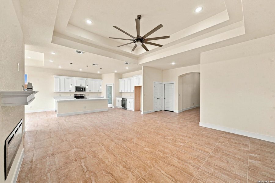 Spacious, unfurnished interior of a new home in , Pleasanton (Image 41).