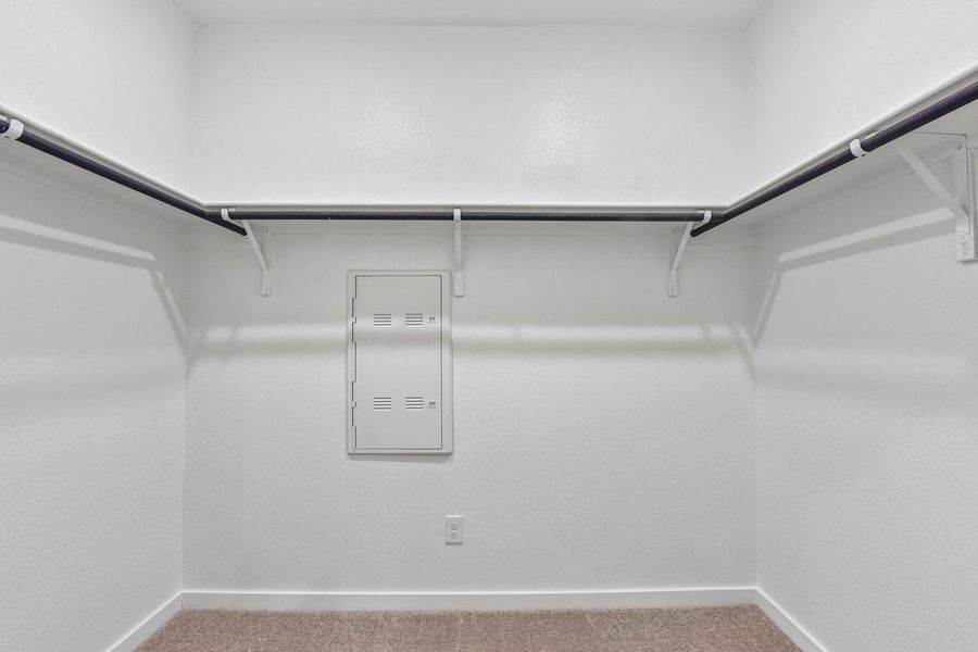 Spacious, unfurnished interior of a new home in Trinity Ranch, Elgin (Image 18).
